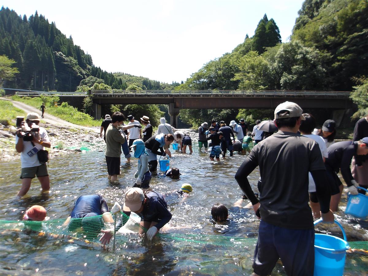 エノハつかみ取り体験