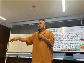 講師の鳥越校長