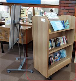 R6図書館木製棚1